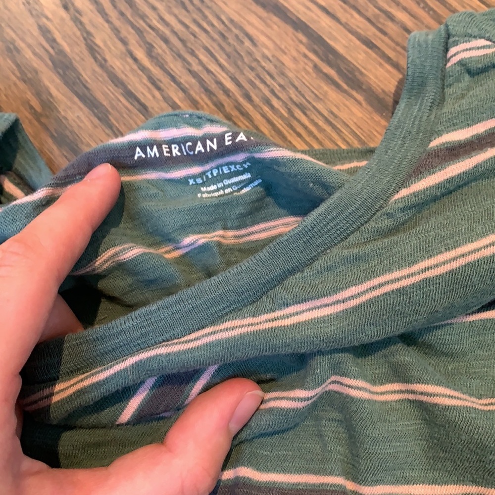 AMERICAN EAGLE TOP - Picture 2 of 2
